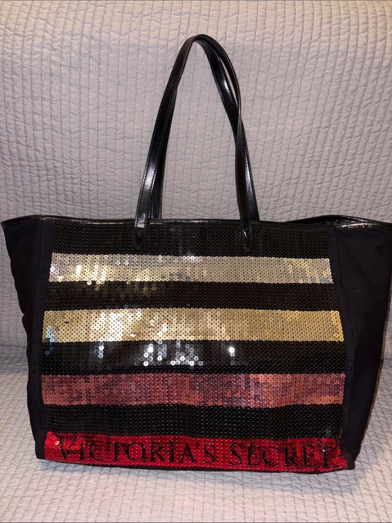 Victoria's Secret Handbags - Beautiful Victoria’s Secret sequin black bag tote